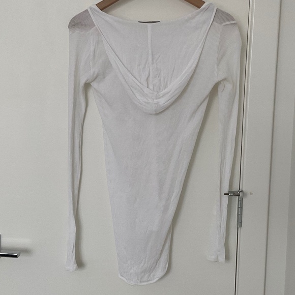 Skin long sleeve hooded tee - Picture 2 of 5